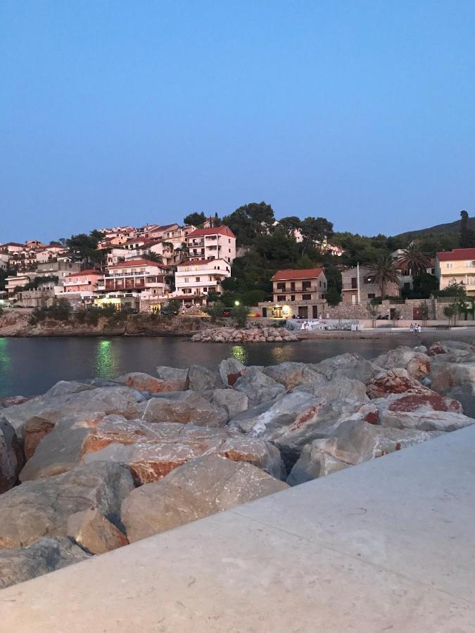 Apartments Peronja Jelsa Seafront エクステリア 写真