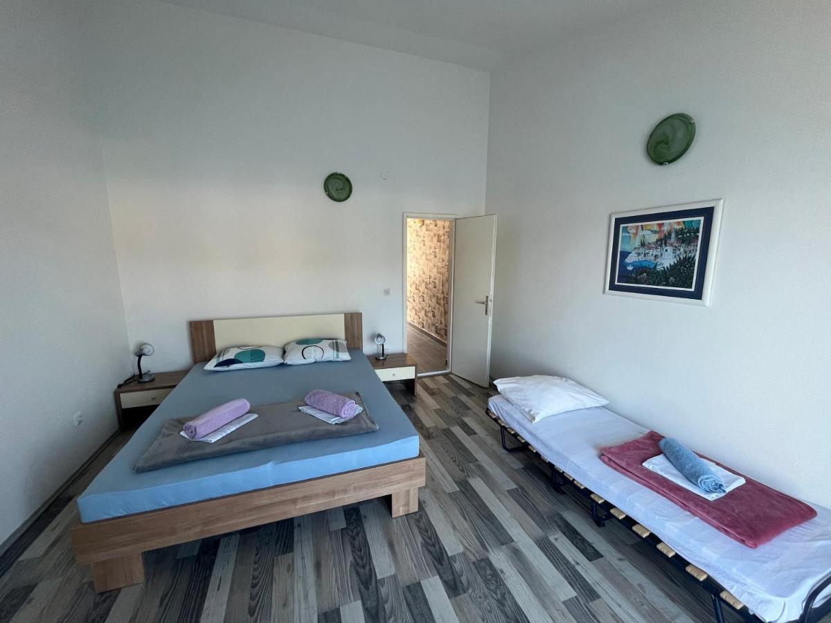 Apartments Peronja Jelsa Seafront エクステリア 写真