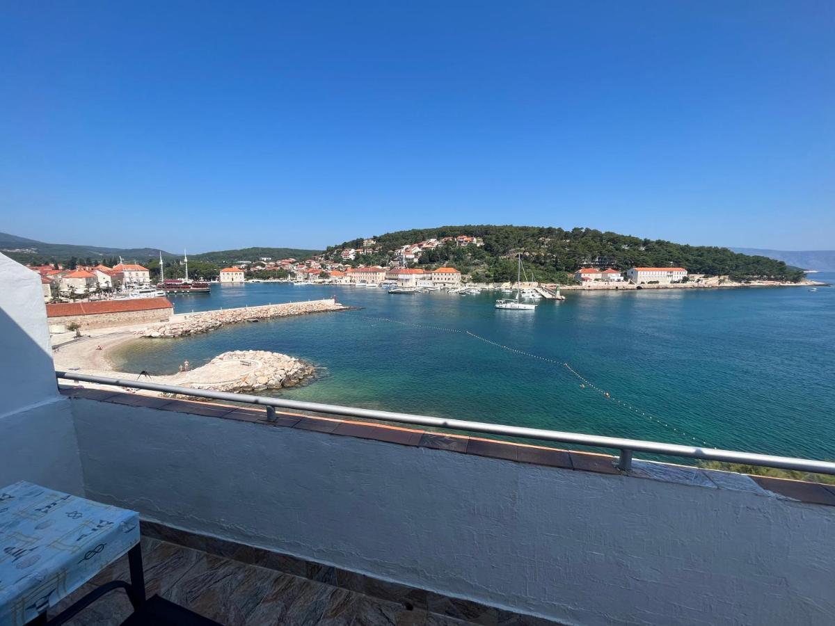 Apartments Peronja Jelsa Seafront エクステリア 写真