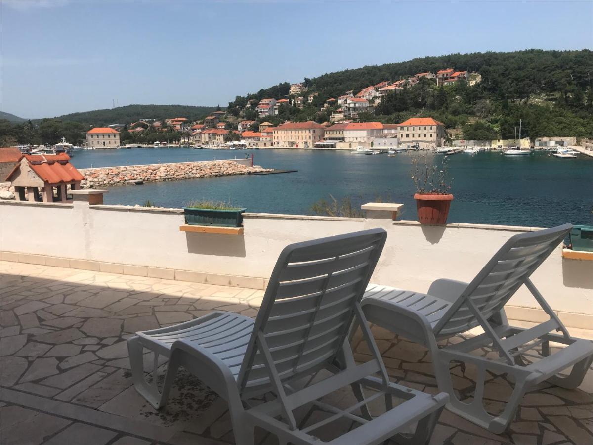 Apartments Peronja Jelsa Seafront エクステリア 写真
